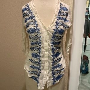 Tiny-Anthropologie Button Down Shirt Embroidered Size XS Shell Buttons